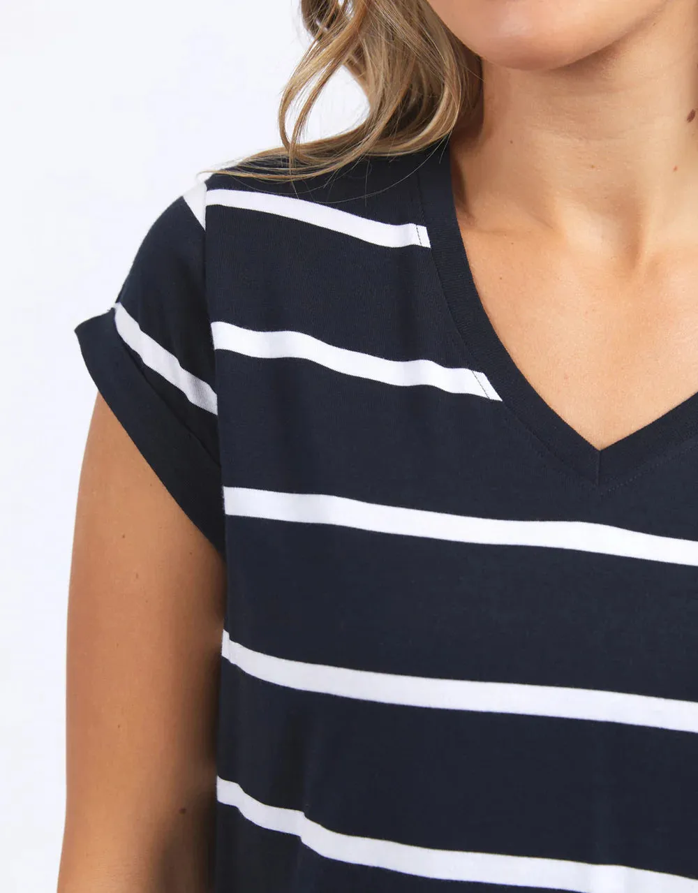 MANLY STRIPE VEE TEE - NAVY