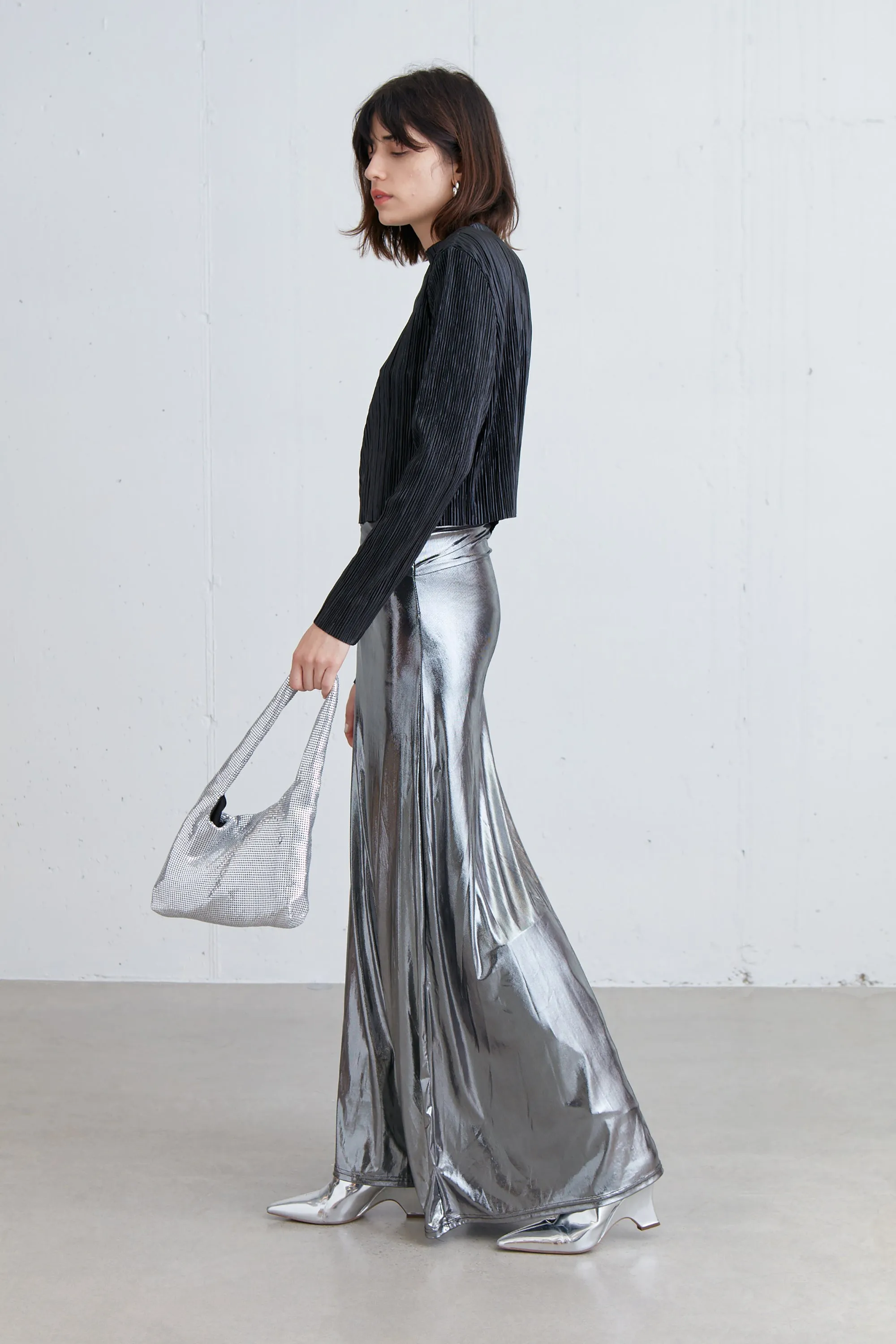 METALLIC PLEATED MOCKNECK TOP