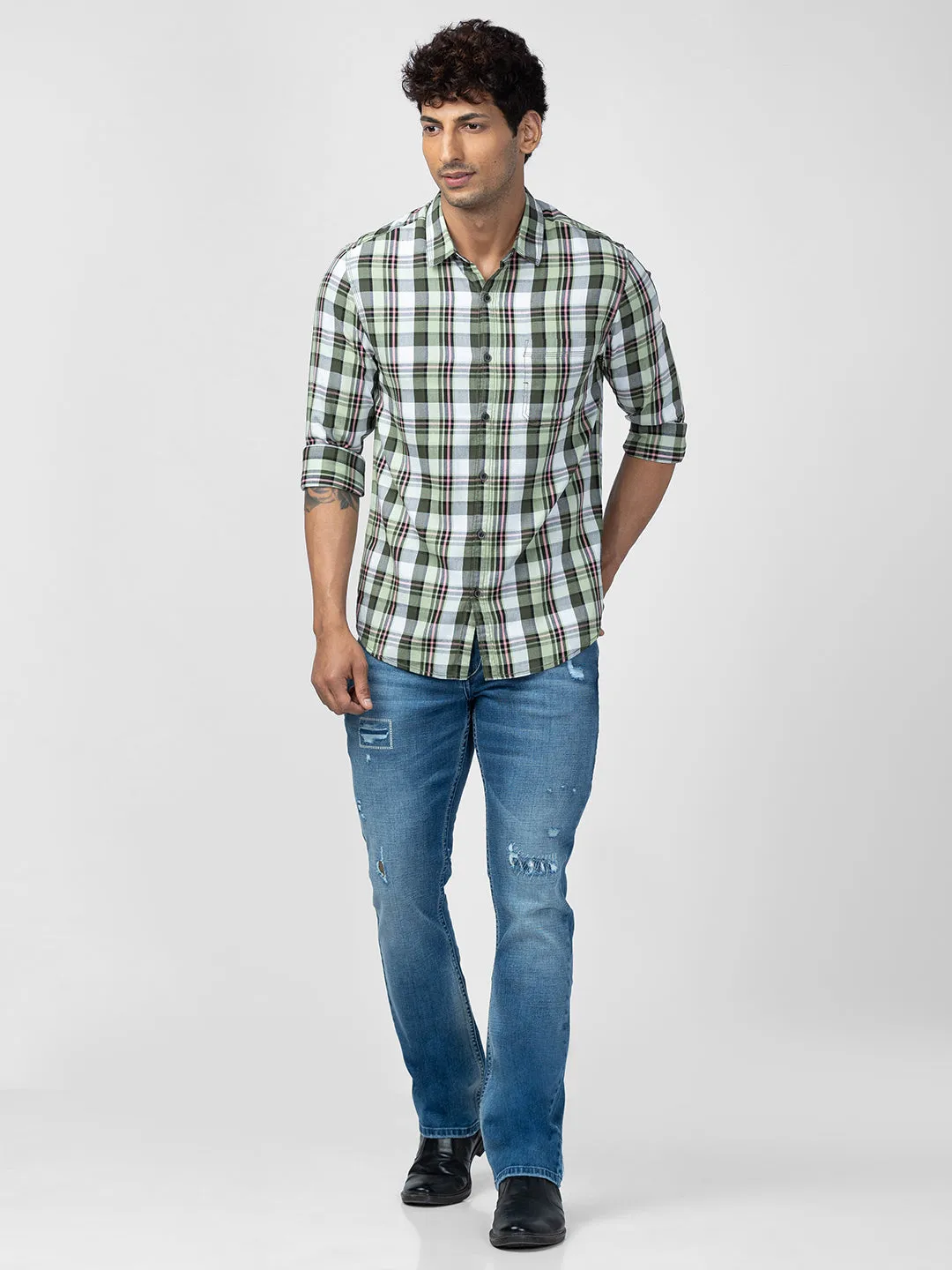 Spykar Men Olive Green Cotton Slim Fit Checkered Shirt