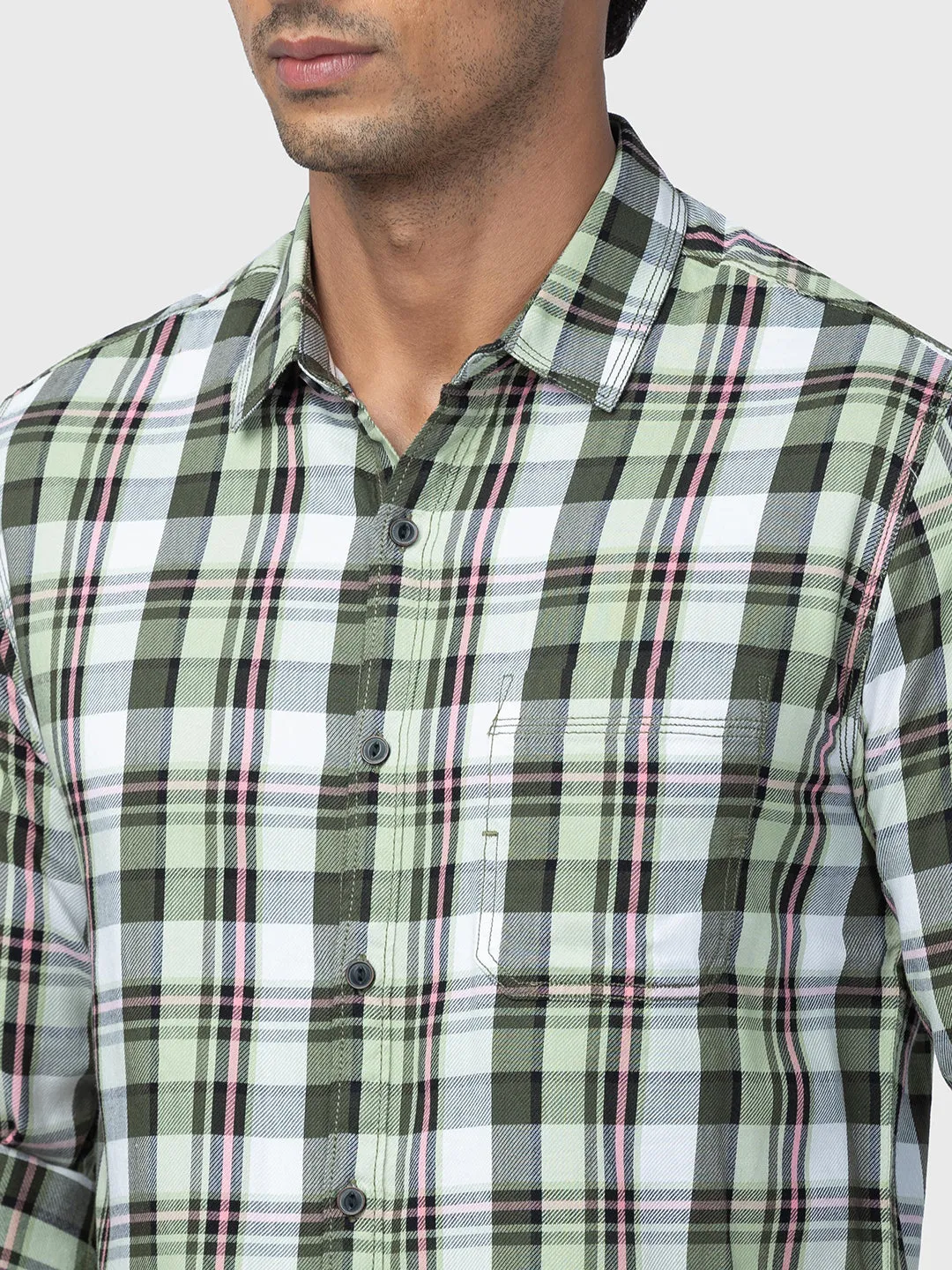 Spykar Men Olive Green Cotton Slim Fit Checkered Shirt