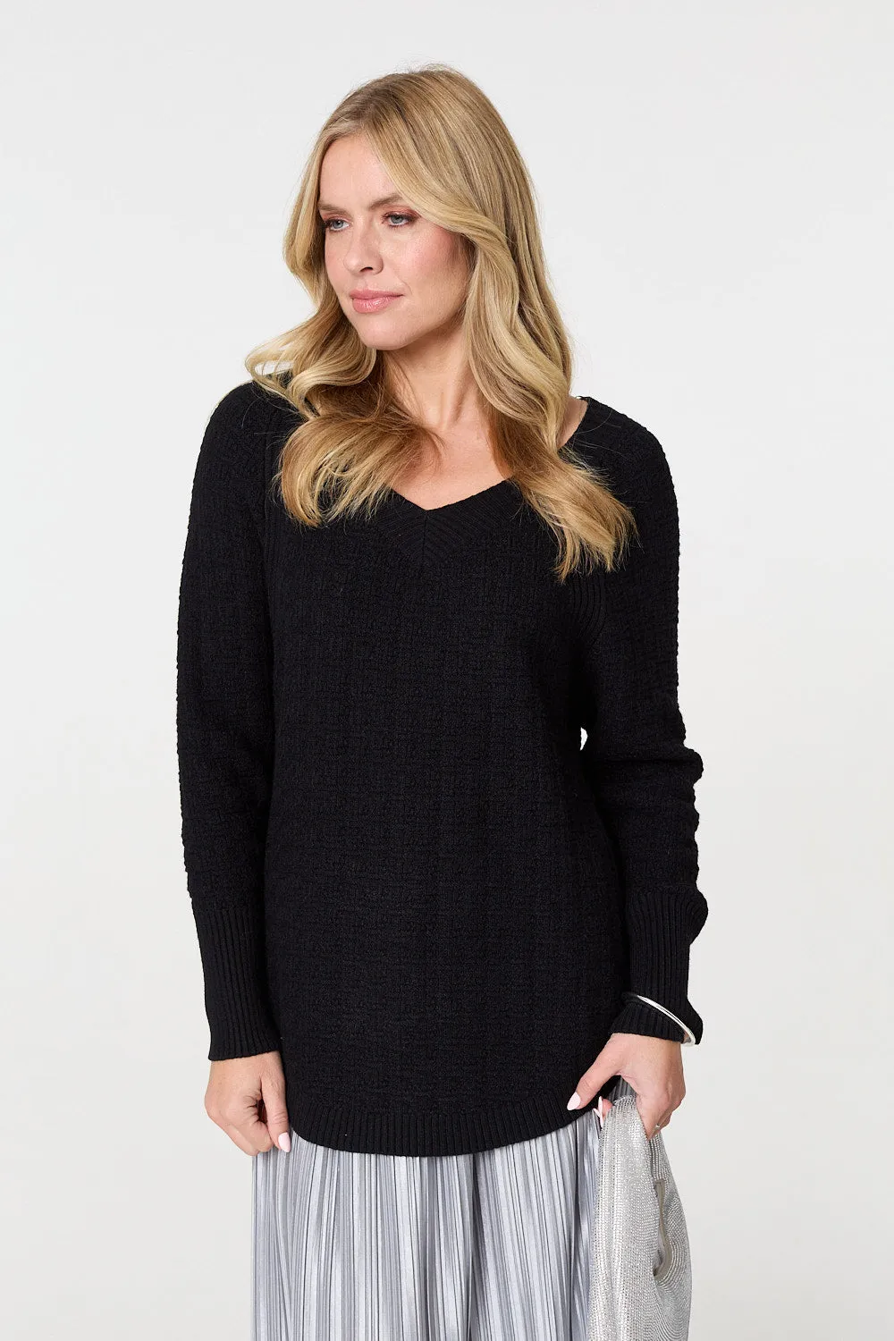 Textured V-Neck Relaxed Curve Hem Jumper