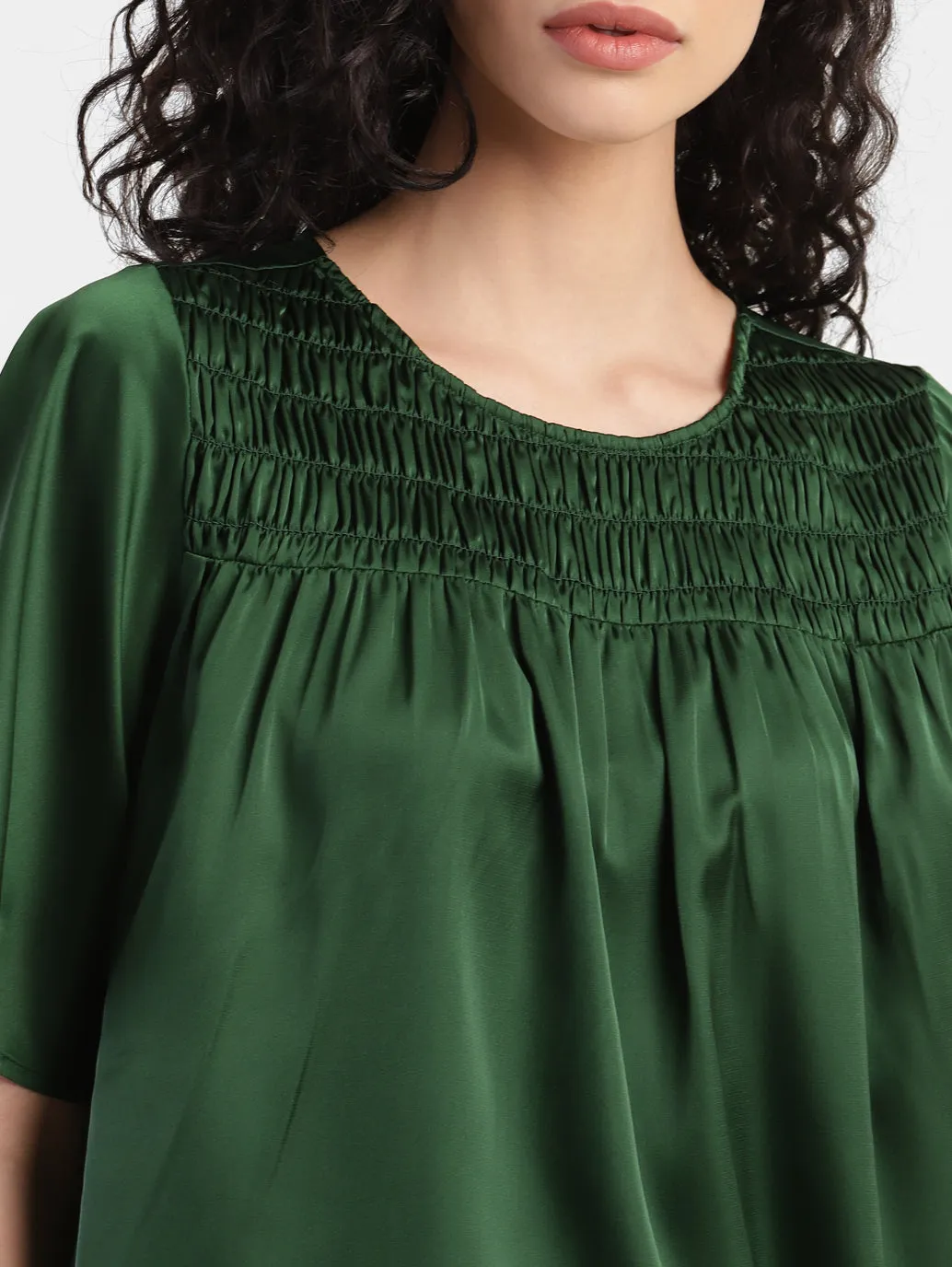 Women's Solid Round Neck Top Green